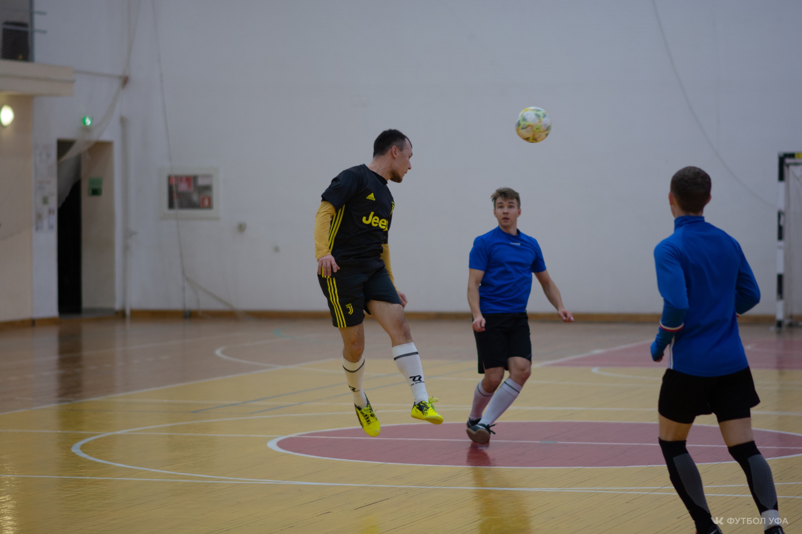 071-4c1TWi04Ma0